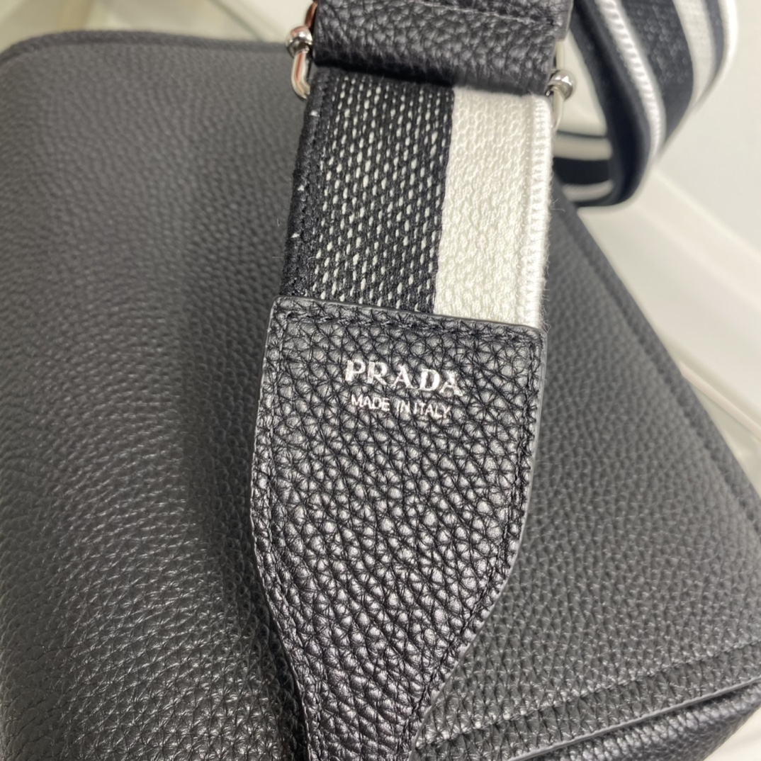 Prada Leather Shoulder Bag Handbag Black 1BD314